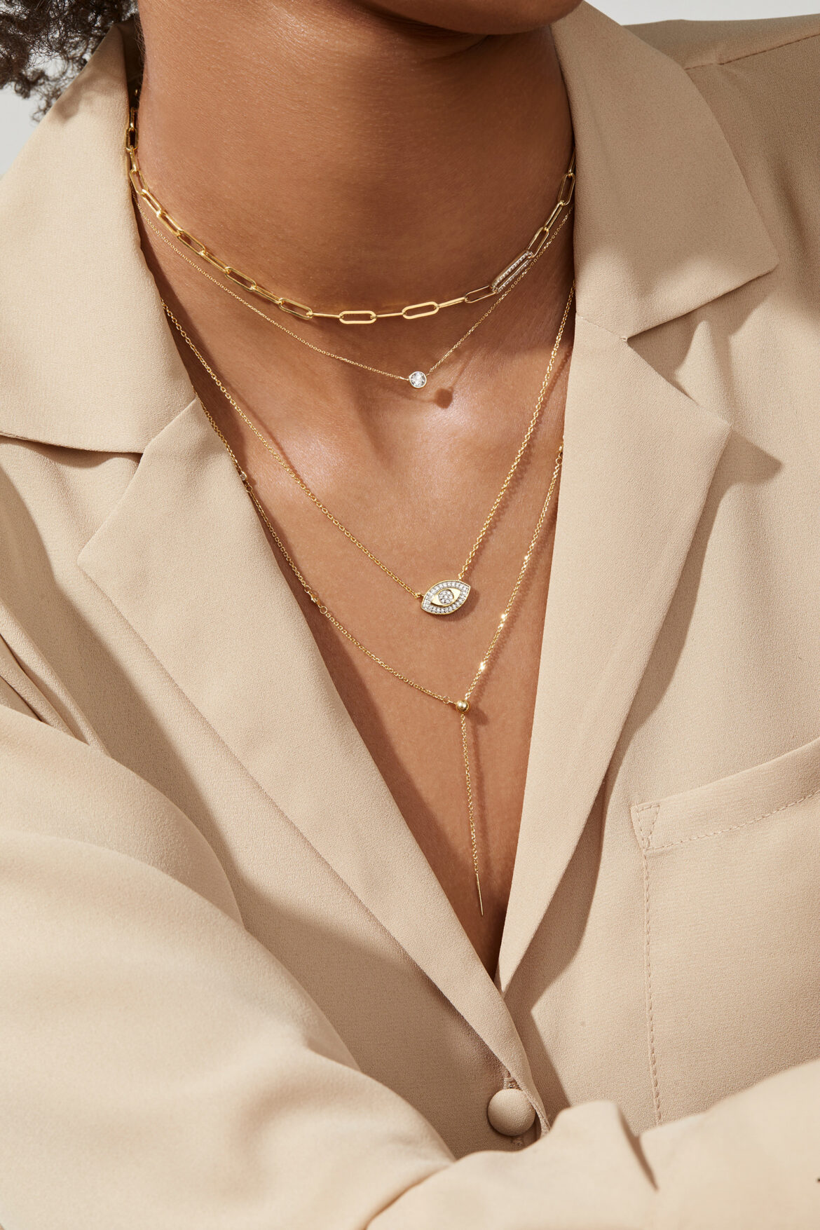 how-to-layer-jewelry-to-fit-your-style